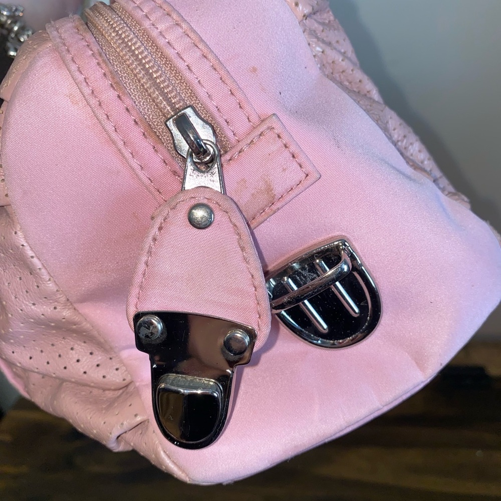 Wilson’s Leather Maxima Pink Purse - Picture 3 of 5